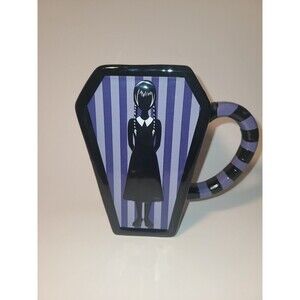 Silver Buffalo Wednesday Addams What Would Wednesday Do? Coffin Shaped 3D Sculpt